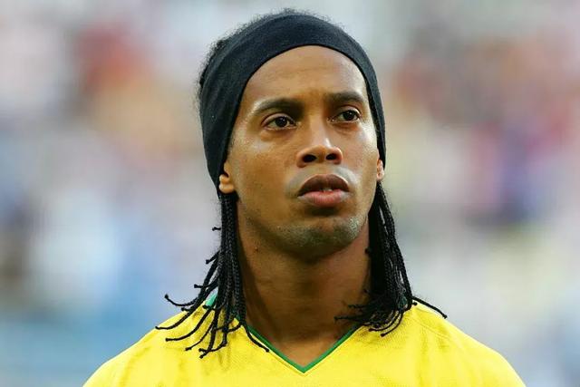 萨卡女友参加伦敦时尚大奖 蕾哈娜和玛雅等也参加